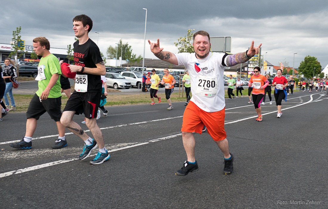 Foto: Martin Zehrer - Nofi-Lauf 2017: Start am Stadtplatz und Ziel beim Siemens... 5,9 Kilometer durch Kemnath und rund herum. Mehr als 8000 Teilnehmer fanden sich in Kemnath zusammen um die S 