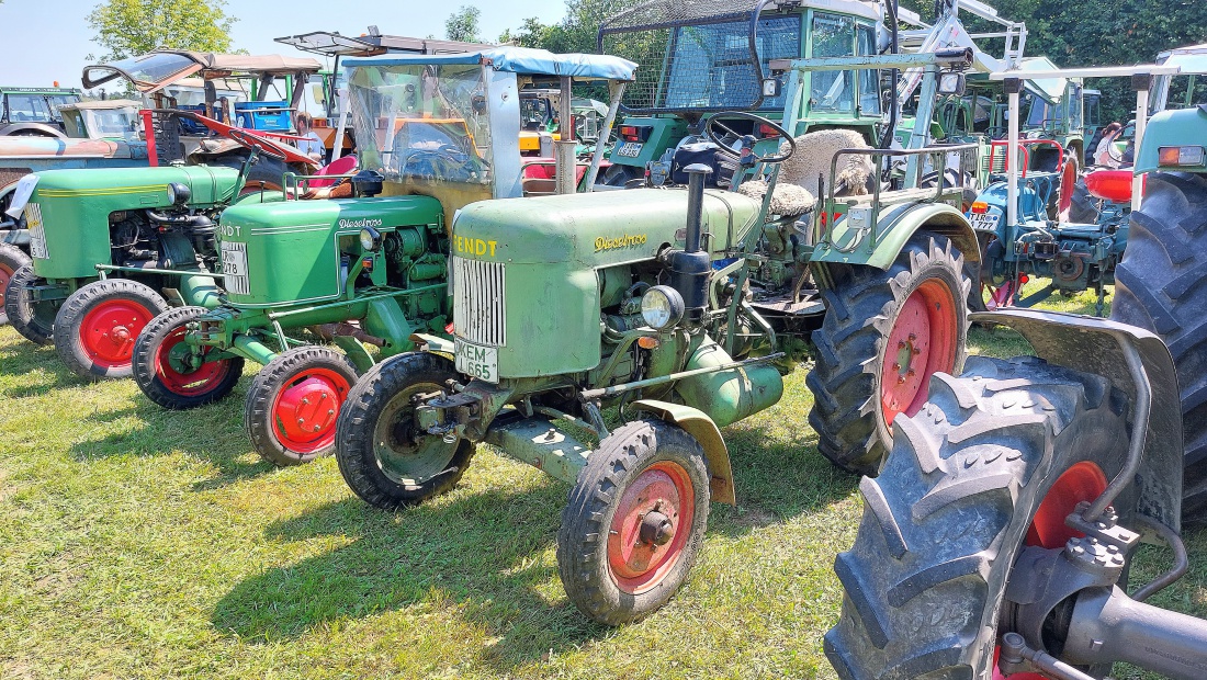 Foto: Martin Zehrer - Einst verrichteten diese Oldtimer viele wichtige Arbeiten in der Landwirtschaft. <br />
Gesehen auf dem Oldtimer-Treffen in Oberwappenöst... 