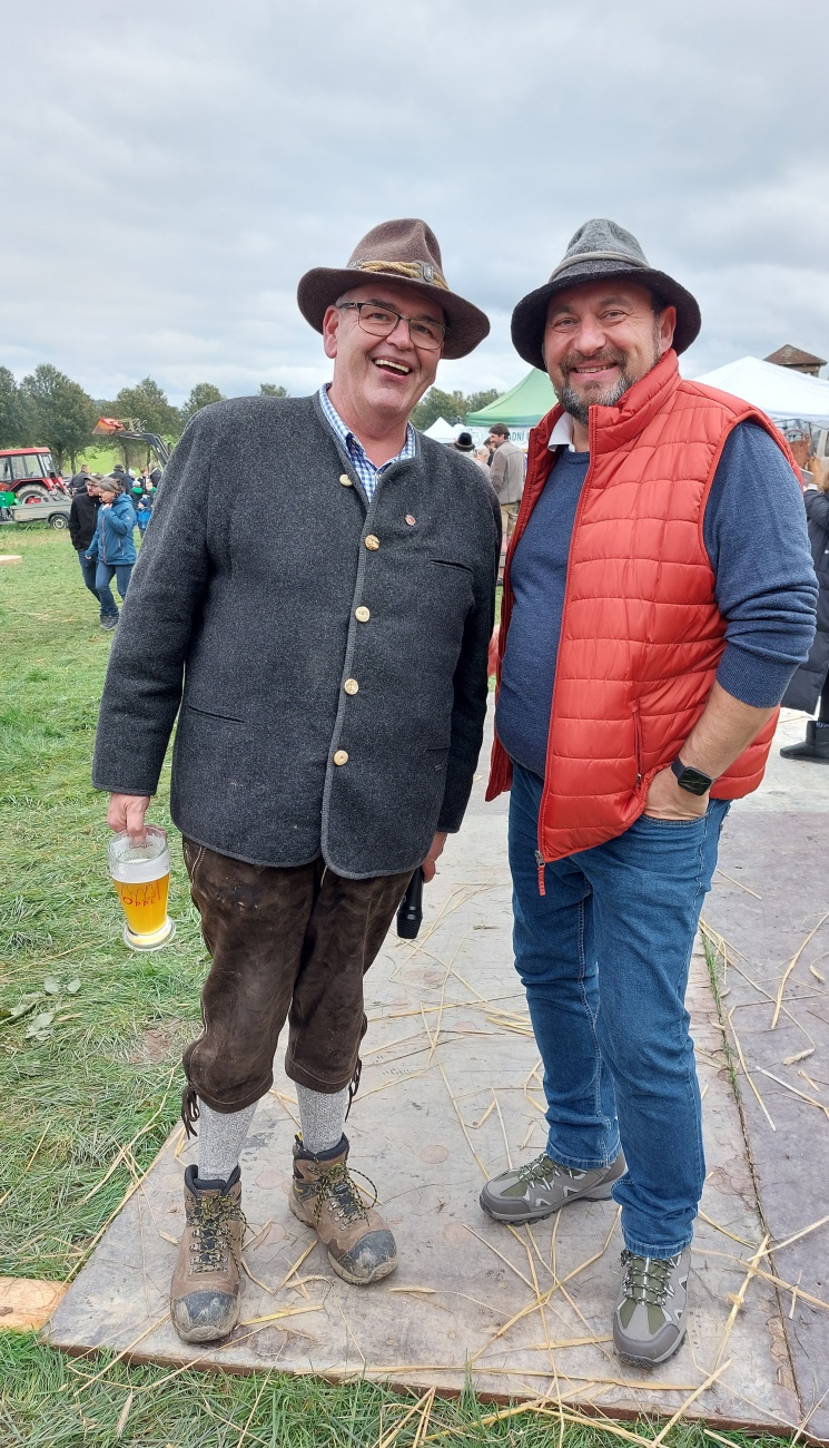 Foto: Martin Zehrer - Bürgermeister-Freunde, getroffen auf dem Kartoffelfest von Bad Neualbenreuth... 