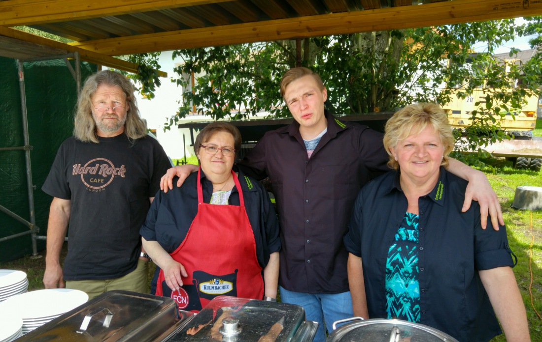 Foto: Martin Zehrer - Backofenfest in Hermannsreuth - Die Dorfgemeinschaft von Hermannsreuth vereint alle Kräfte und stellt seit Jahren schon dieses Fest auf die Beine. 