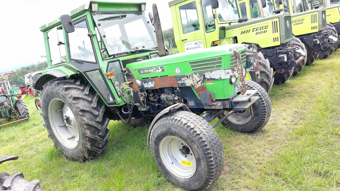 Foto: Martin Zehrer - Deutz und MB Trac in  einer Reihe beim Bulldog-Treffen an der Kappl.  