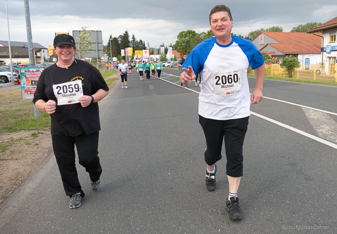 Foto: Martin Zehrer - Nofi-Lauf 2017: Start am Stadtplatz und Ziel beim Siemens... 5,9 Kilometer durch Kemnath und rund herum. Mehr als 8000 Teilnehmer fanden sich in Kemnath zusammen um die S 