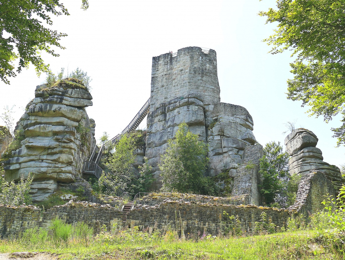 Foto: Martin Zehrer - Burgruine Weißenstein, ein beliebtes Wanderziel im Steinwald... 