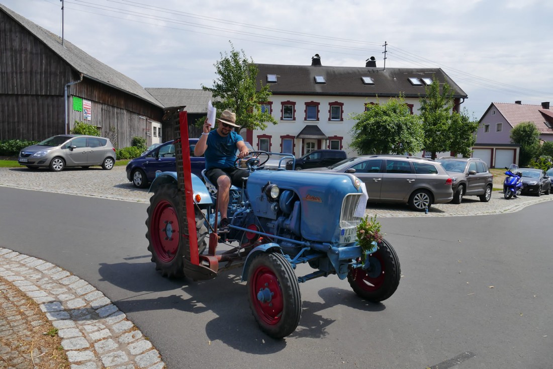 Foto: Martin Zehrer - Ein Eicher-Fahrer grüßte - Servus! 