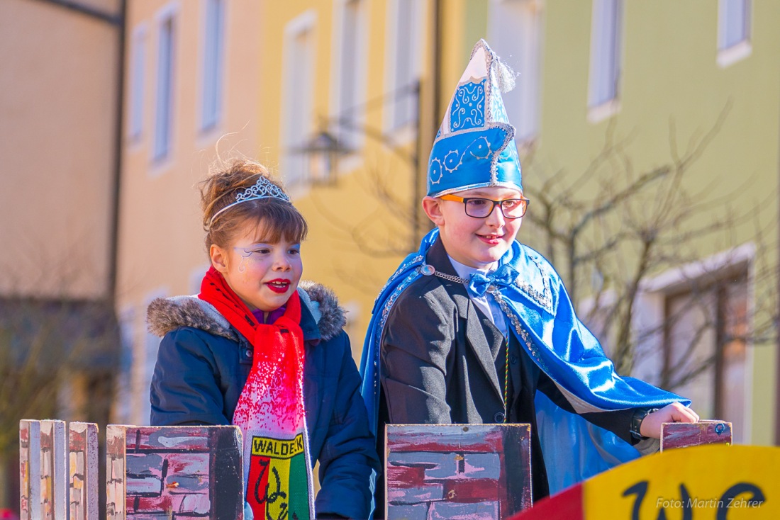 Foto: Martin Zehrer - Fasching in Waldeck 2017... viele Narren, lustiges Volk und Hammer-Wetter :-) 