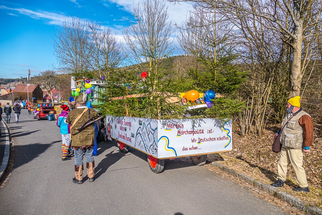 Foto: Martin Zehrer - Fasching in Waldeck 2017... viele Narren, lustiges Volk und Hammer-Wetter :-) 