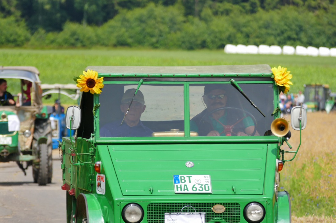 Foto: Martin Zehrer - Traktortreffen 2016 in Oberwappenöst<br />
Trotz Regen am Vormittag kamen an diesem Sonntag ca. 120 Oldtimer-Bulldogs und unzählige Besucher. Zum Mittag hin klarte das Wetter  