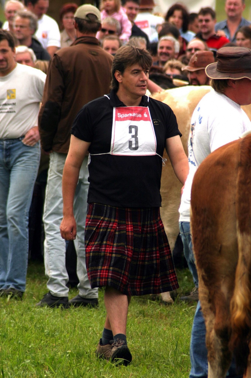 Foto: Thomas Zehrer - Selbst die Schotten waren nach Selbitz zum Ochsenrennen angereist um an dem einmaligen Spektakel teilzunehmen ;-) 