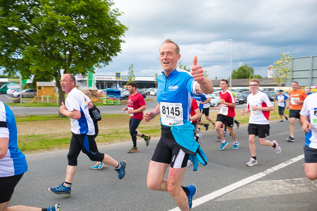 Foto: Martin Zehrer - Nofi-Lauf 2017: Start am Stadtplatz und Ziel beim Siemens... 5,9 Kilometer durch Kemnath und rund herum. Mehr als 8000 Teilnehmer fanden sich in Kemnath zusammen um die S 