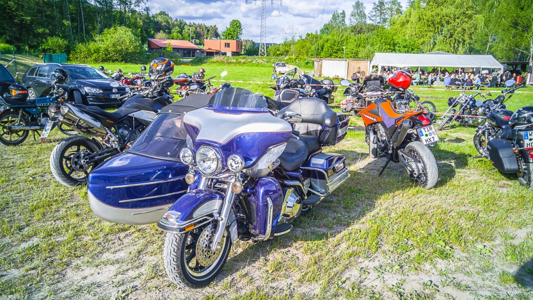 Foto: Martin Zehrer - Zu Besuch am Ursprung... Es wurde auch mit dem Bike zum Vatertag angereist. 