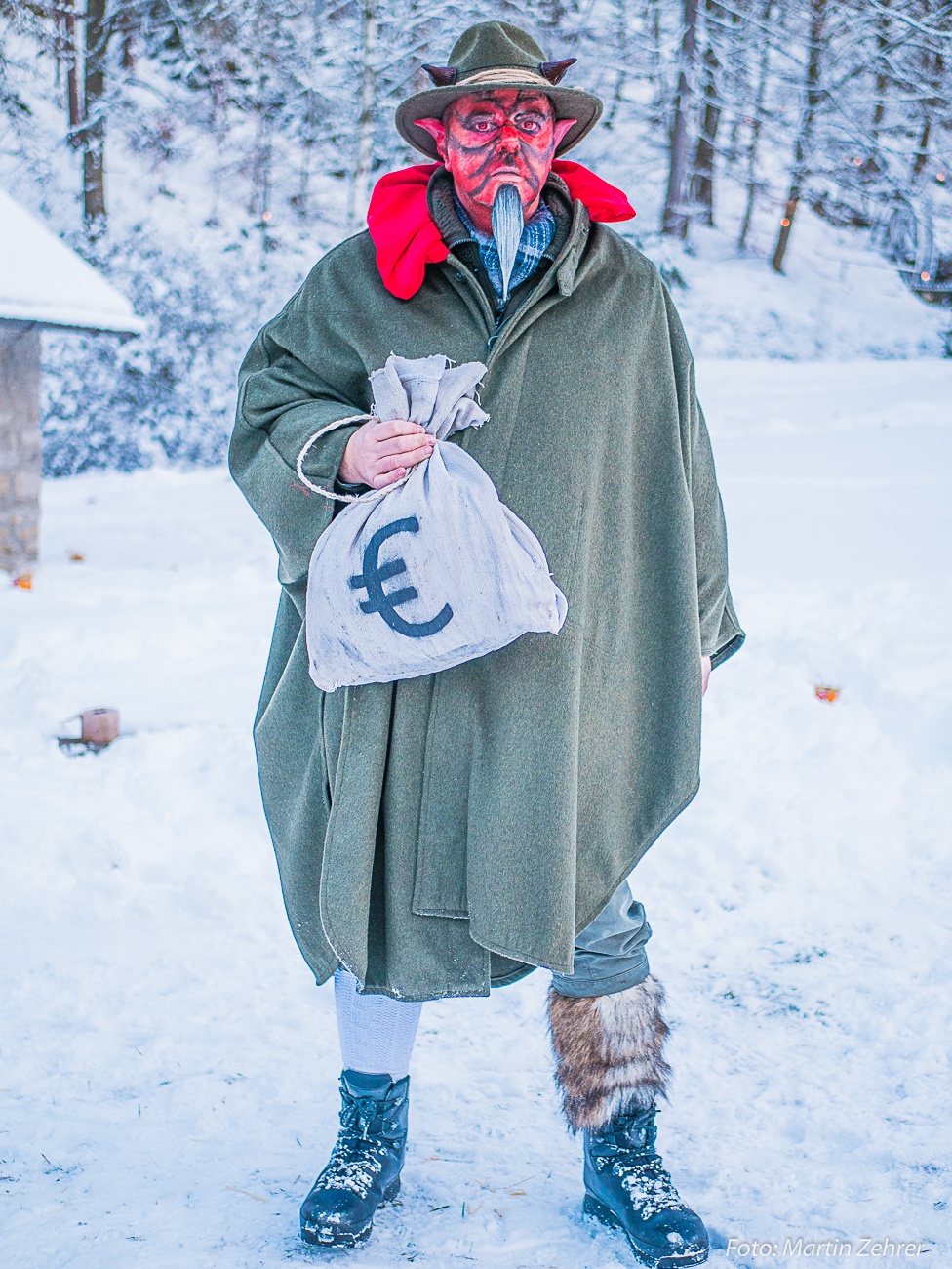 Foto: Martin Zehrer - Der Teufel ging auf der Glasschleif um... Geld im Tausch für die Seele... 