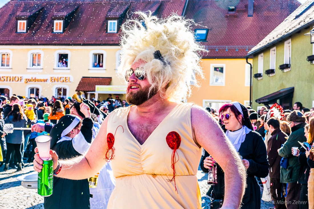 Foto: Martin Zehrer - Fasching in Waldeck 2017... viele Narren, lustiges Volk und Hammer-Wetter :-) 