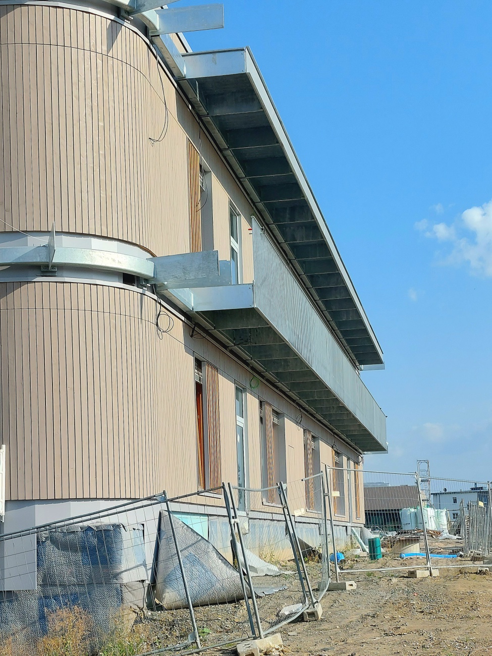 Foto: Martin Zehrer - Die Realschul-Baustelle in Kemnath geht voran.  