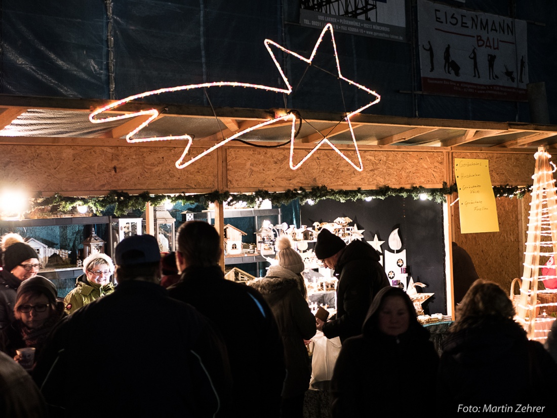 Foto: Martin Zehrer - Der Stern zu Betlehem? Gesehen beim Candle-Light-Shopping 2017 in Kemnath 