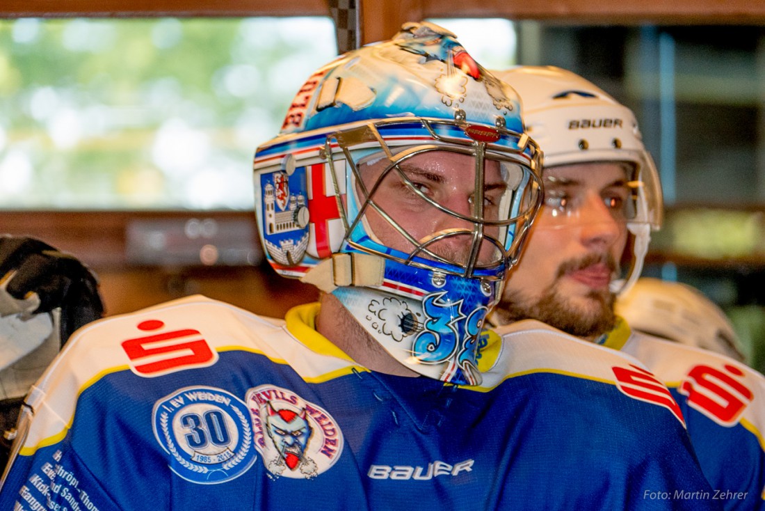 Foto: Martin Zehrer - Hinter den Kulissen...<br />
<br />
Die Blue Devils gewinnen den Vorbereitungsauftakt vor über 1000 Fans gegen den DEL2-Club Eispiraten Crimmitschau mit 5:4 nach Penaltyschießen!<br />
 