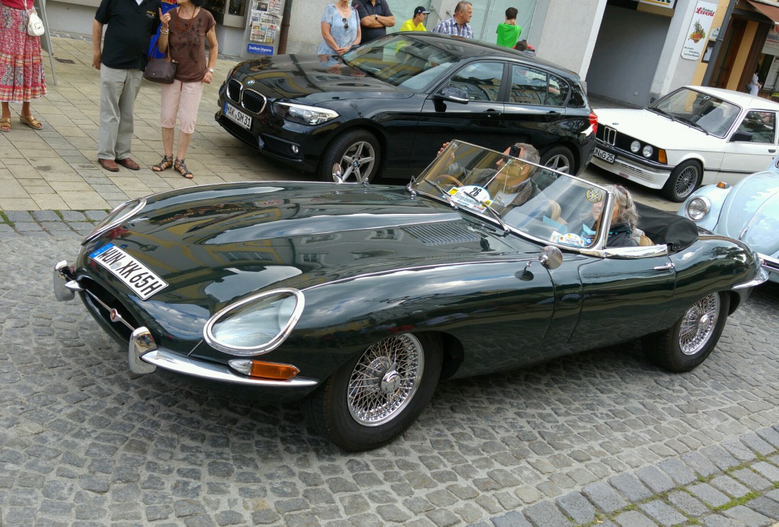 Foto: Martin Zehrer - Jaguar E-Type 4.2... Gesehen in Marktredwitz bei der Oldtimer-Rundfahrt 