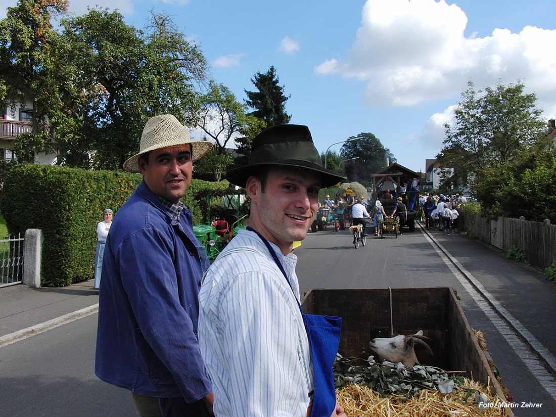 Foto: Martin Zehrer - Wie die Zeit vergeht?!... Historischer Erntedankumzug in Kastl 19. September 2010...<br />
<br />
Nur alle zehn Jahre findet in Kastl bei Kemnath der historische Erntedankumzug sta 