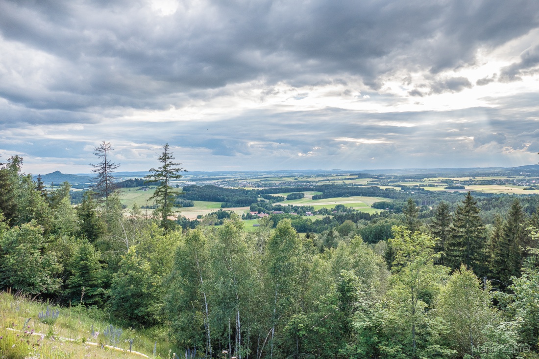 Foto: Martin Zehrer - Unbeschreiblich schön... der Blick von der Godaser Höhe aus übers Land bis zum Horizont... 