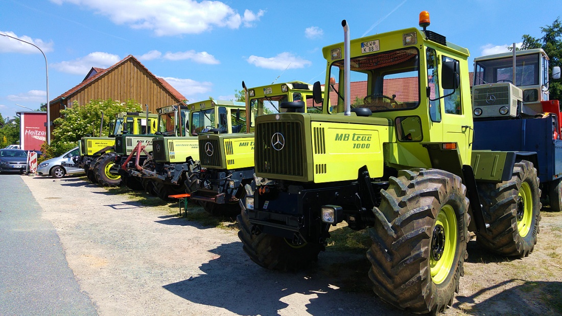 Foto: Martin Zehrer - Püttner-Brauerei-Hoffest in Schlammersdorf mit MB-Trac-Treffen... Ca. 40 Schlepper und viele Menschen waren da und feierten in Schlammersdorf bei schönstem Wetter... 