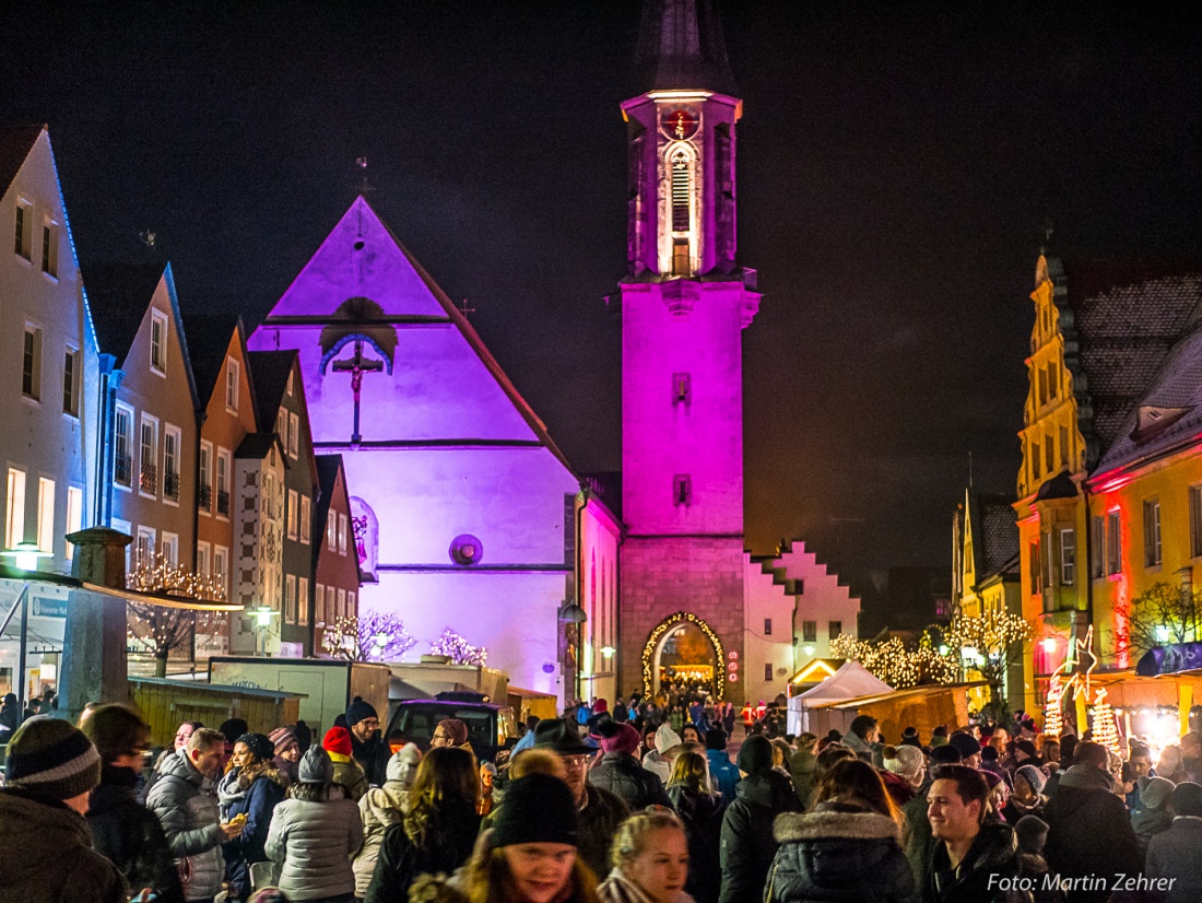 Foto: Martin Zehrer - Eine unglaublich schöne (vor)-Advents-Nacht...<br />
<br />
Candle-Light-Shopping 2017 in Kemnath 