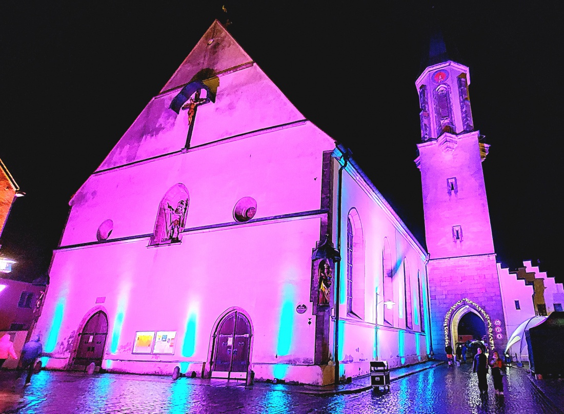 Foto: Martin Zehrer - Die kemnather Kirche wärend des candlelight shopping in Kemnath... 