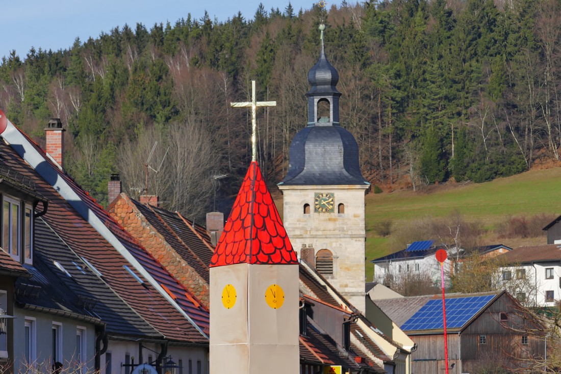 Foto: Martin Zehrer - Kirchen in Waldeck...<br />
<br />
44. Faschingszug durch Waldeck am 7. Februar 2016!<br />
<br />
Tanzen, lachen und Gaudi machen ;-)<br />
<br />
Viele Gaudiwagen und unzählige Besucher trafen in Wa 