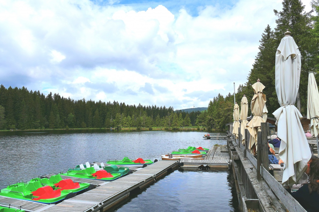 Foto: Martin Zehrer - Wunderschöner Fichtelsee mit Tretbooten... 