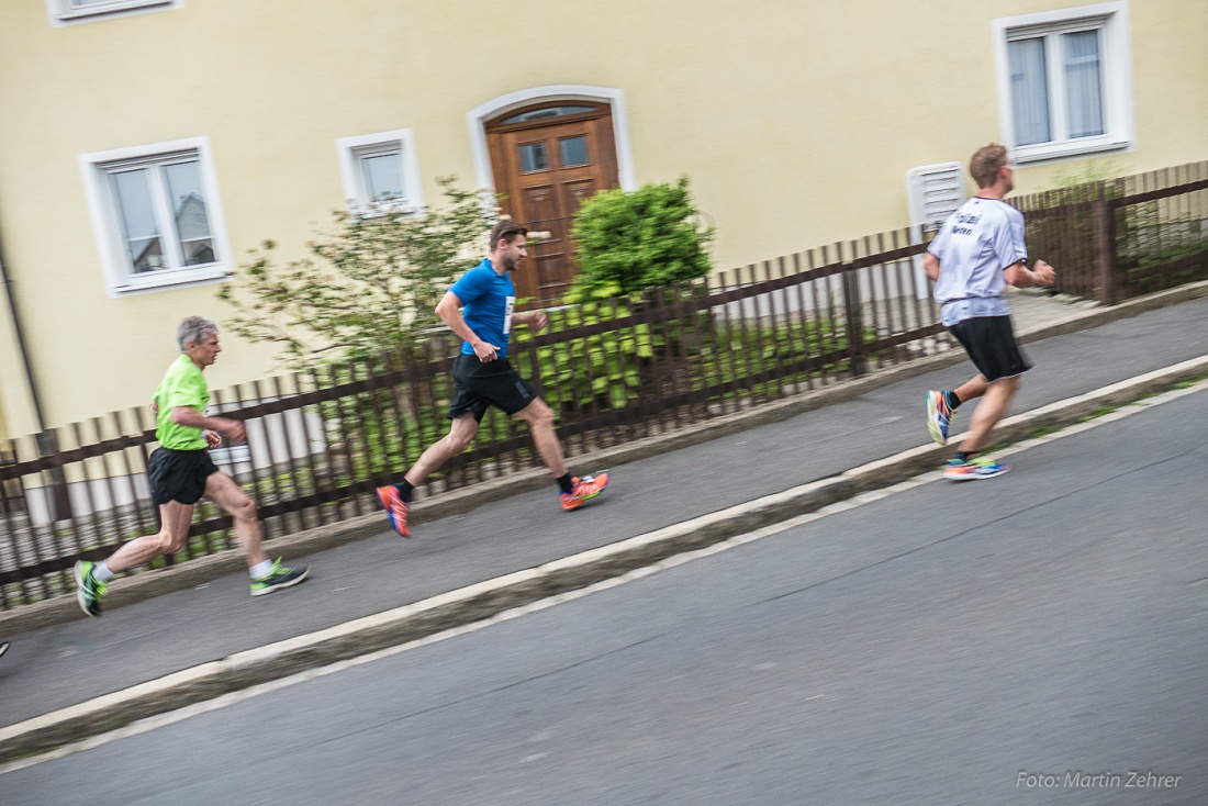 Foto: Martin Zehrer - Mit speed das Mühlbergerl hoch... WOW!<br />
<br />
Nofi-Lauf 2017: Start am Stadtplatz und Ziel beim Siemens... 5,9 Kilometer durch Kemnath und rund herum. Mehr als 8000 Teilnehme 