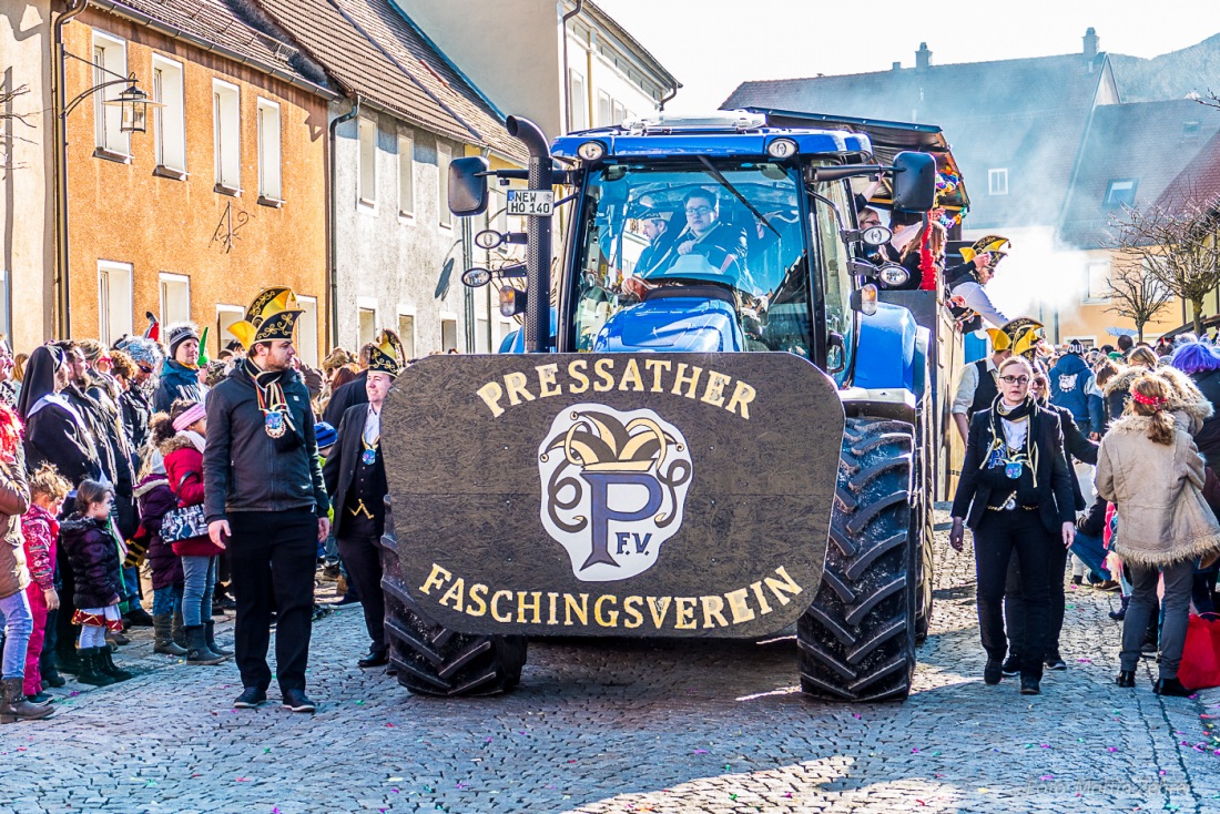 Foto: Martin Zehrer - Fasching in Waldeck 2017... viele Narren, lustiges Volk und Hammer-Wetter :-) 