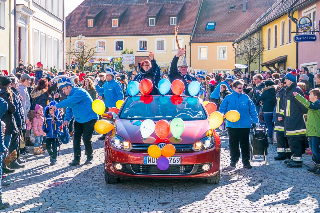 Foto: Martin Zehrer - Fasching in Waldeck 2017... viele Narren, lustiges Volk und Hammer-Wetter :-) 