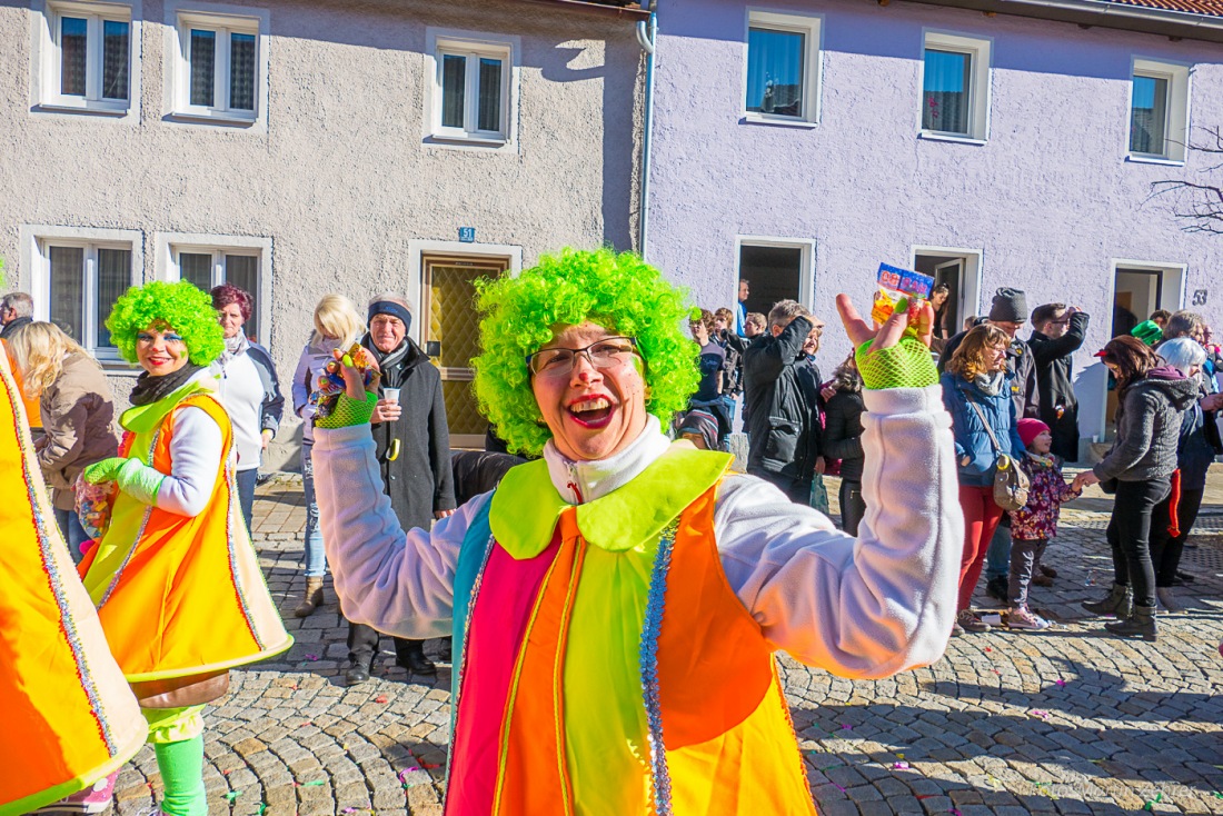 Foto: Martin Zehrer - Fasching in Waldeck 2017... viele Narren, lustiges Volk und Hammer-Wetter :-) 