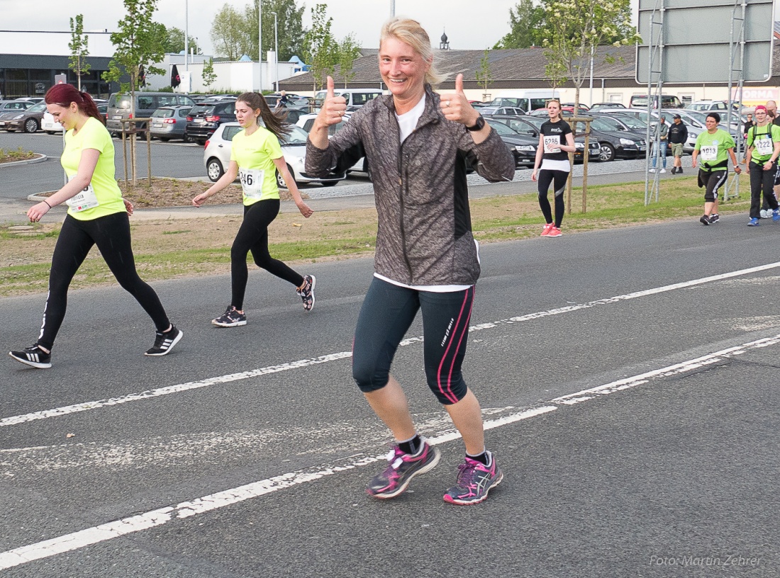 Foto: Martin Zehrer - Nofi-Lauf 2017: Start am Stadtplatz und Ziel beim Siemens... 5,9 Kilometer durch Kemnath und rund herum. Mehr als 8000 Teilnehmer fanden sich in Kemnath zusammen um die S 