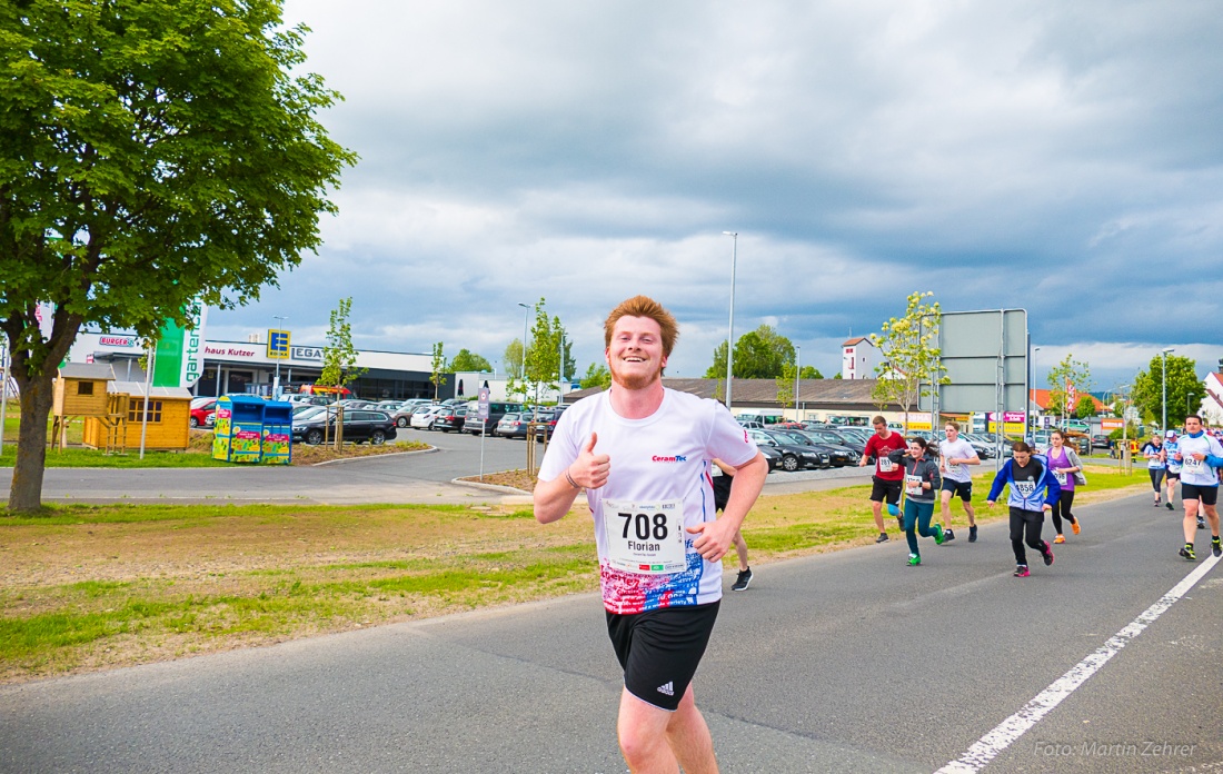 Foto: Martin Zehrer - Nofi-Lauf 2017: Start am Stadtplatz und Ziel beim Siemens... 5,9 Kilometer durch Kemnath und rund herum. Mehr als 8000 Teilnehmer fanden sich in Kemnath zusammen um die S 