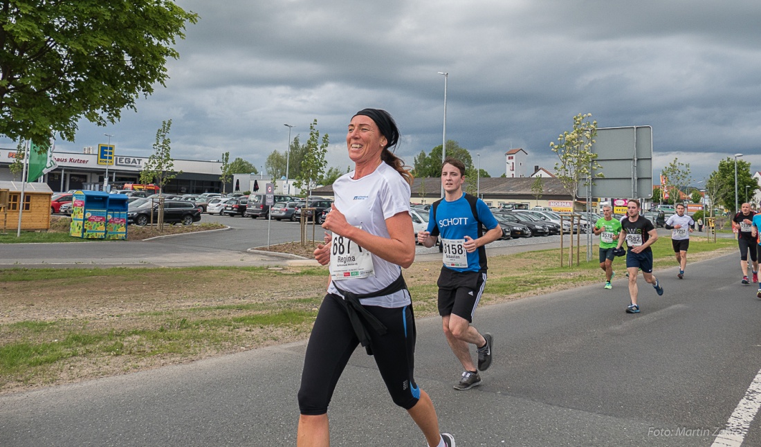 Foto: Martin Zehrer - Nofi-Lauf 2017: Start am Stadtplatz und Ziel beim Siemens... 5,9 Kilometer durch Kemnath und rund herum. Mehr als 8000 Teilnehmer fanden sich in Kemnath zusammen um die S 