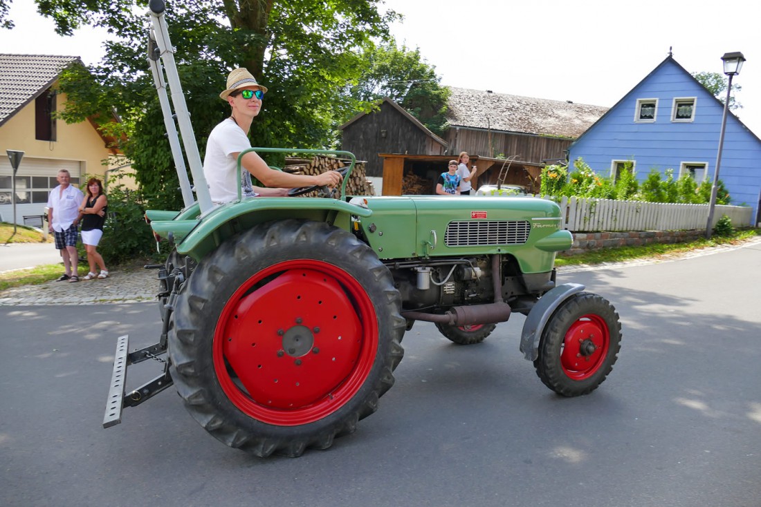 Foto: Martin Zehrer - Zwei Farmer fahren durch Oberwappenöst ;-) 