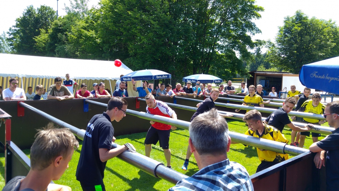 Foto: Martin Zehrer - Sportfest Neusorg: <br />
<br />
Voller Einsatz bei bestem Wetter und eine riesen Gaudi! 