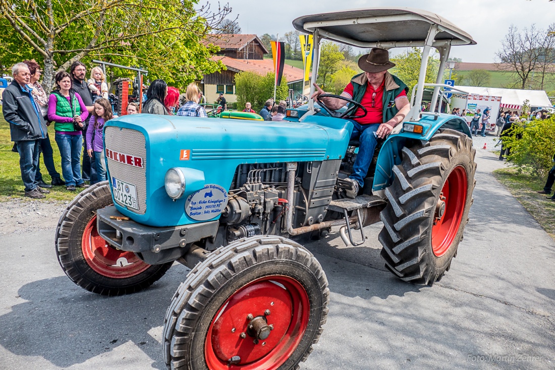 Foto: Martin Zehrer - Bulldogtreffen Kirchenpingarten am 7. Mai 2017: auf gehts zur Rundfahrt mit ca. 300 Traktoren...  