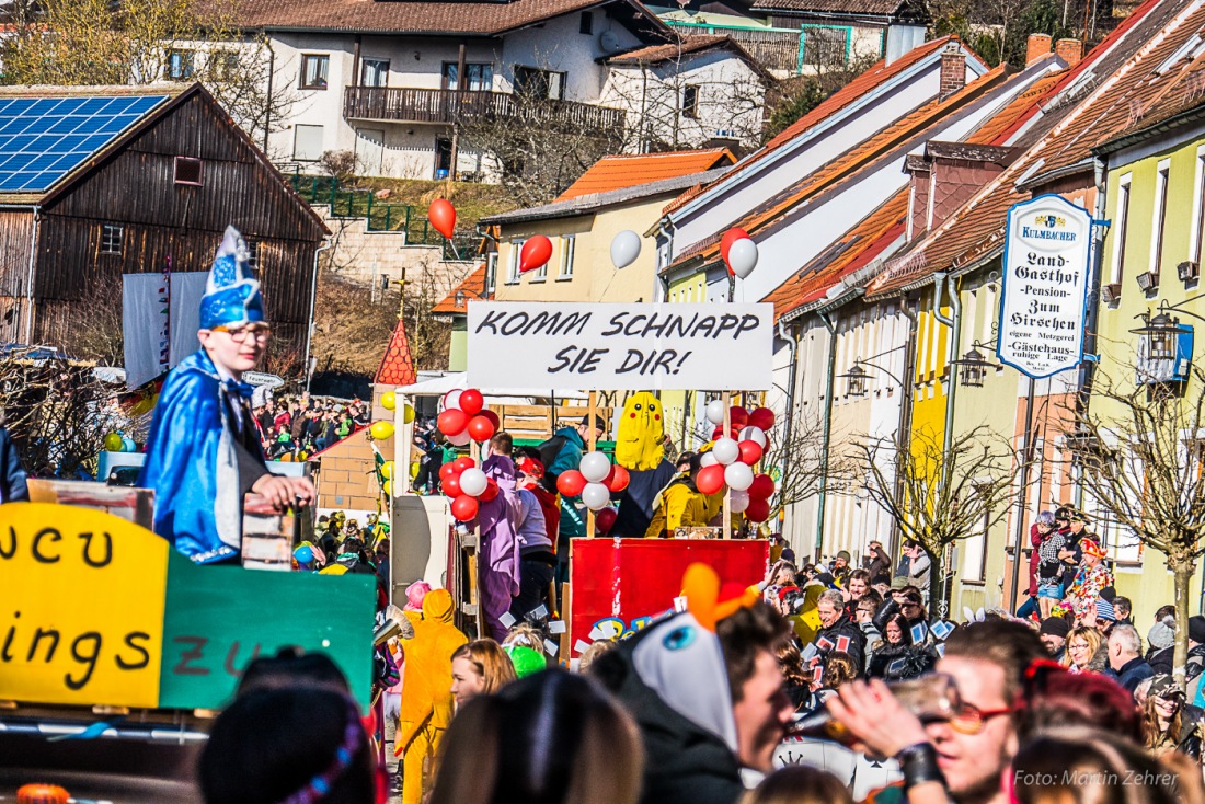 Foto: Martin Zehrer - Fasching in Waldeck 2017... viele Narren, lustiges Volk und Hammer-Wetter :-)  