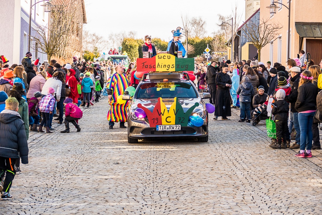 Foto: Martin Zehrer - Fasching in Waldeck 2017... viele Narren, lustiges Volk und Hammer-Wetter :-) 