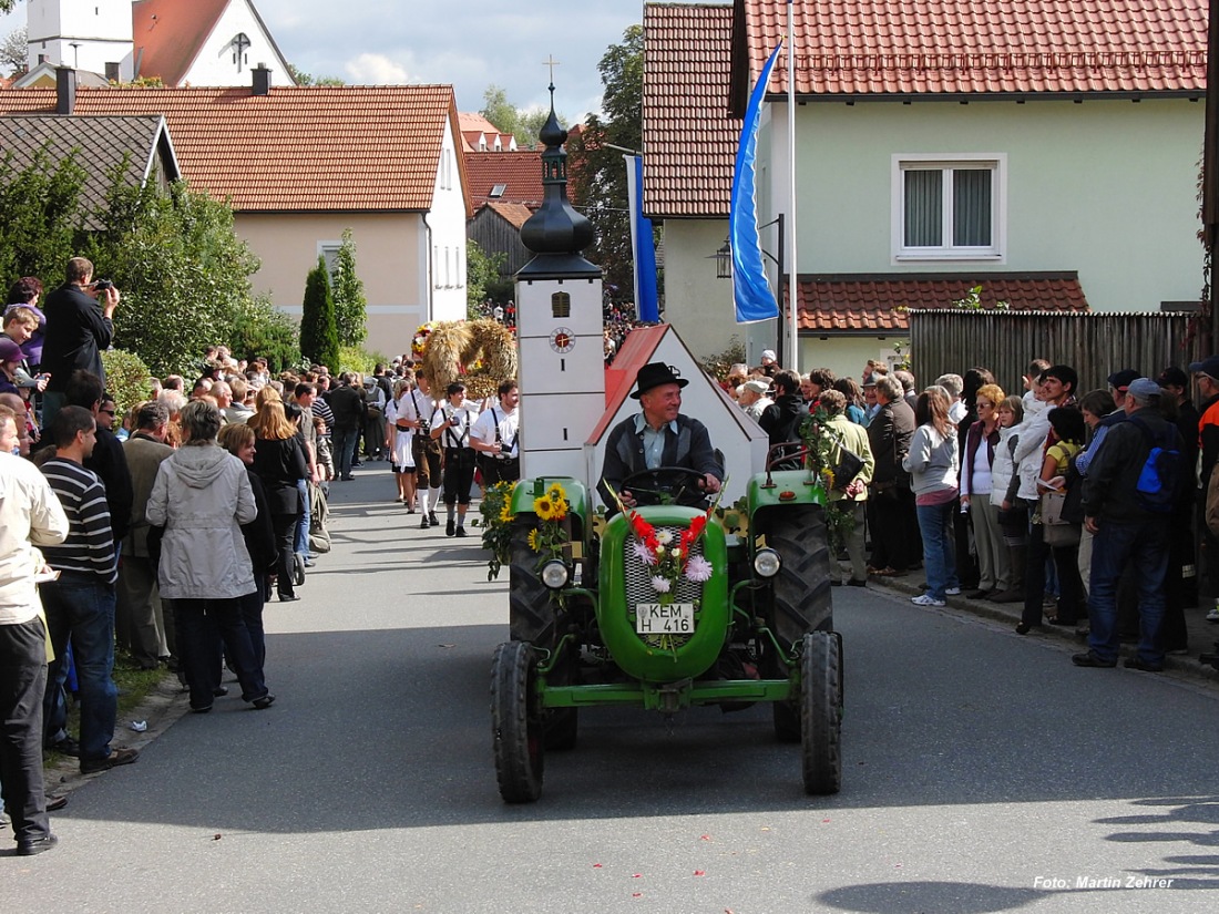 Foto: Martin Zehrer - Historischer Erntedankumzug in Kastl 19. September 2010...<br />
<br />
Nur alle zehn Jahre findet in Kastl bei Kemnath der historische Erntedankumzug statt.  