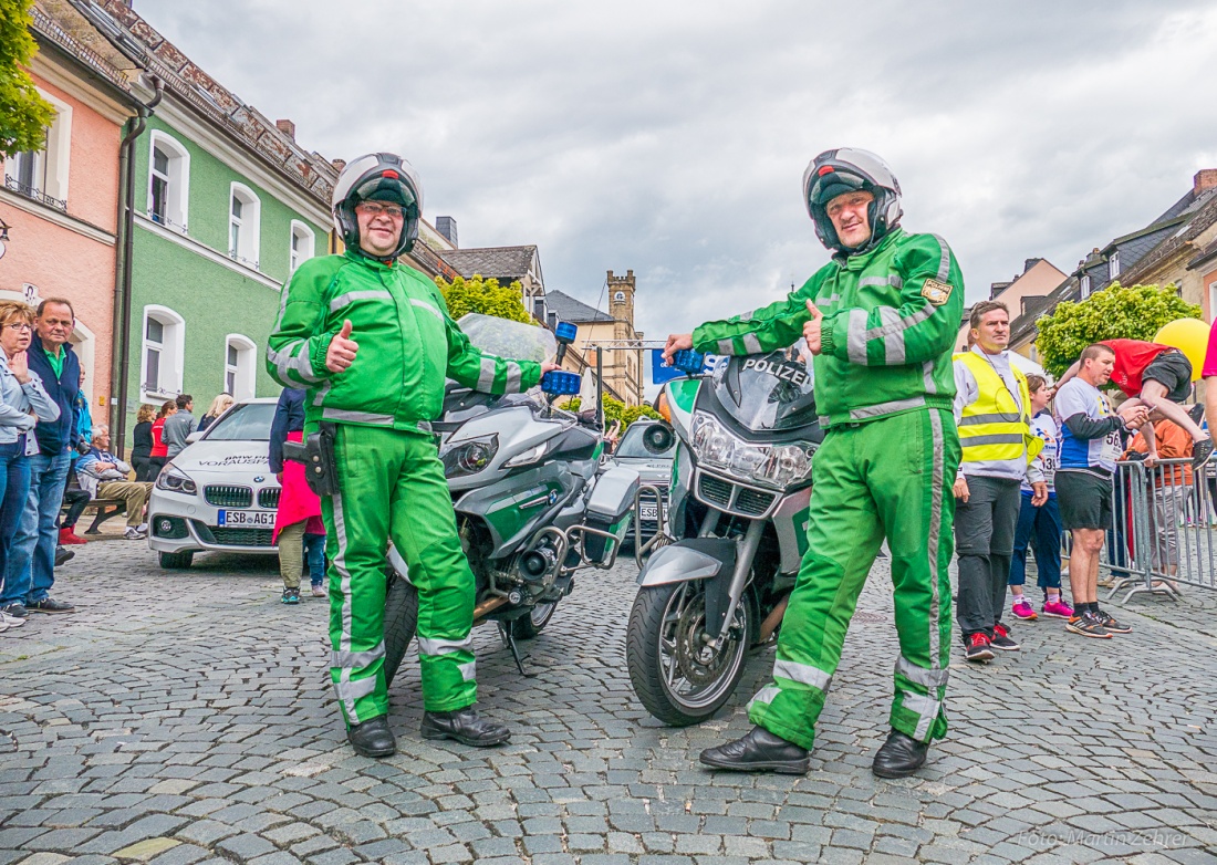 Foto: Martin Zehrer - Nofi-Lauf 2017: Start am Stadtplatz und Ziel beim Siemens... 5,9 Kilometer durch Kemnath und rund herum. Mehr als 8000 Teilnehmer fanden sich in Kemnath zusammen um die S 