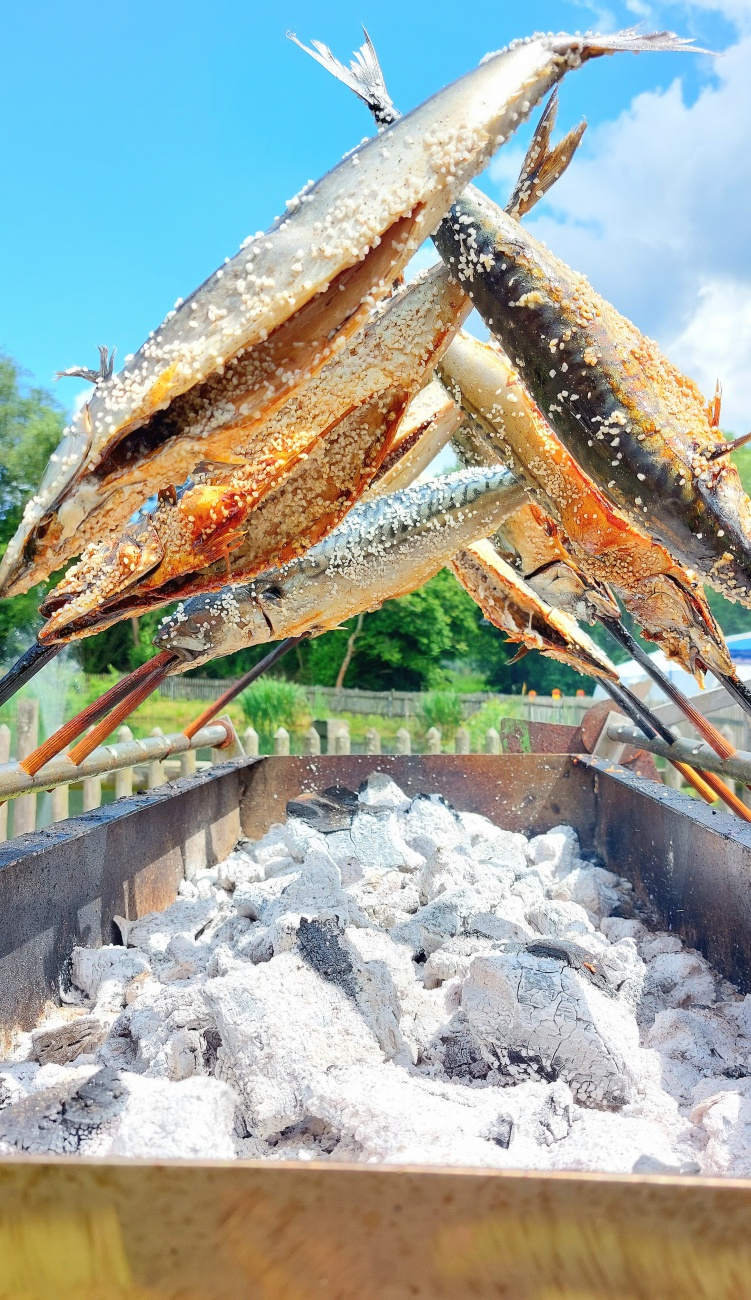 Foto: Martin Zehrer - Steckerlfisch auf dem Hermannsreuther Backofenfest... 