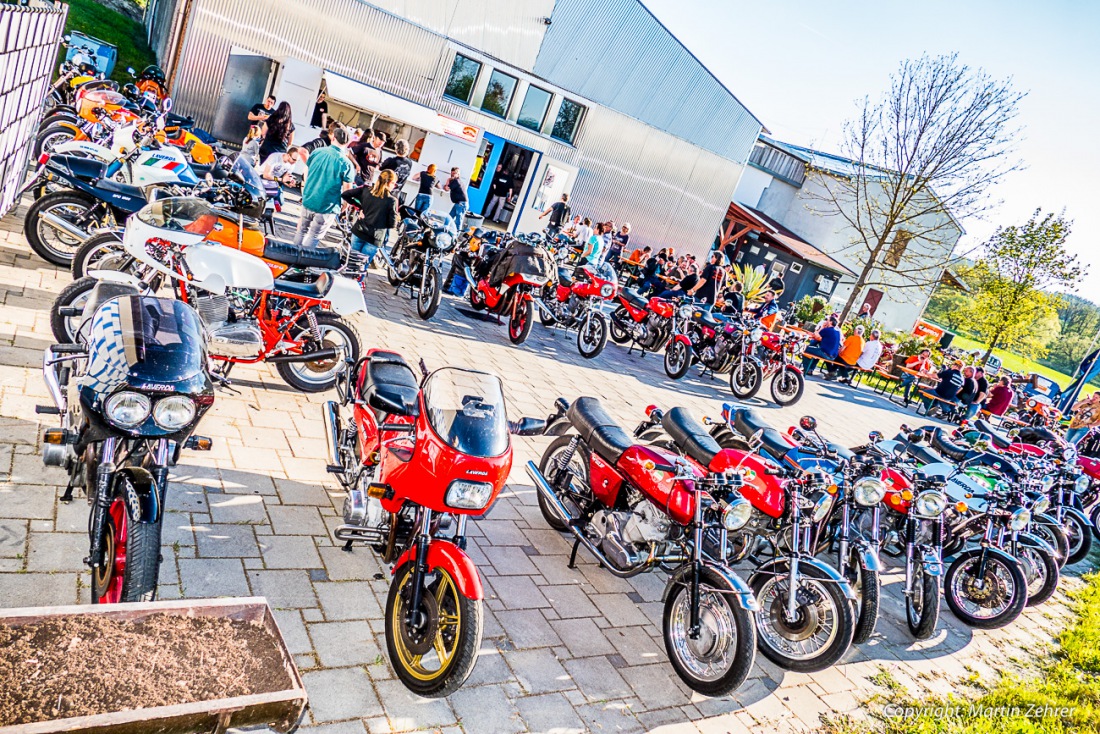 Foto: Martin Zehrer - Laverda-Treffen in der Lumperer-Hall in Trabitz. Ca. 60 Motorräder der italienischen Marke Laverda trafen sich am Wochenende vom 6. bis zum 8. Mai zum gemütlichen Beisamm 