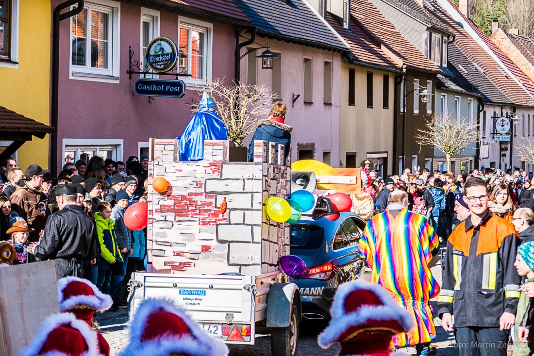 Foto: Martin Zehrer - Fasching in Waldeck 2017... viele Narren, lustiges Volk und Hammer-Wetter :-) 