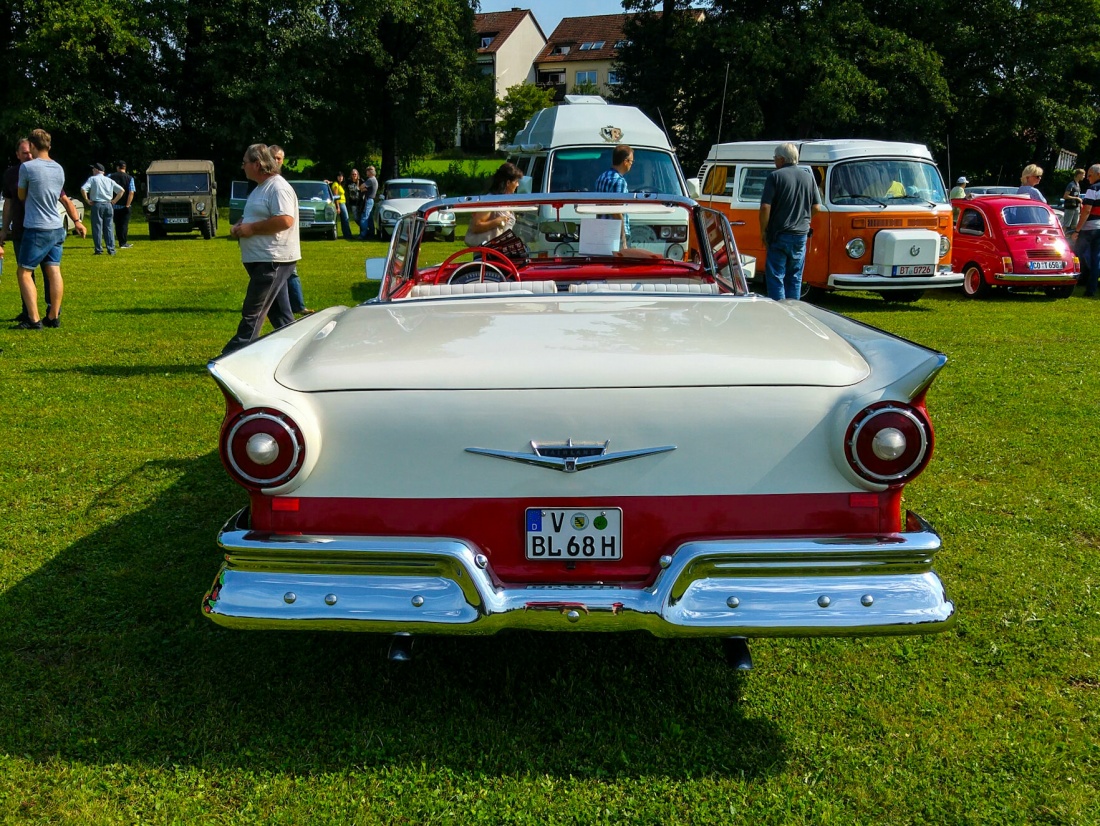 Foto: Martin Zehrer - Tolles Heck eines Ford Fairlane 