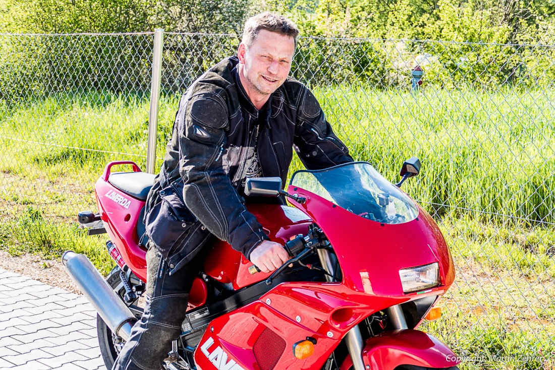 Foto: Martin Zehrer - Laverda-Treffen in der Lumperer-Hall in Trabitz. Ca. 60 Motorräder der italienischen Marke Laverda trafen sich am Wochenende vom 6. bis zum 8. Mai zum gemütlichen Beisamm 