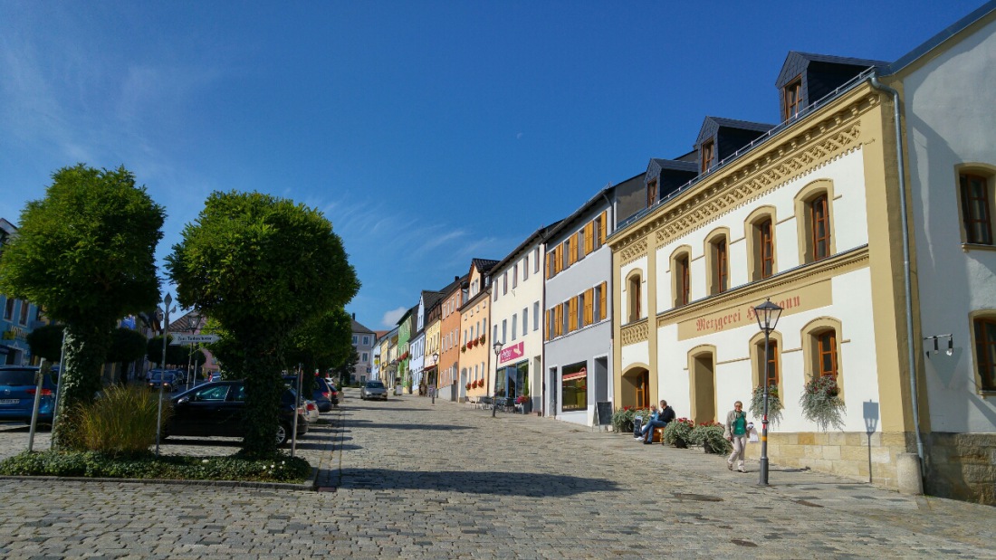 Foto: Martin Zehrer - Der Stadtplatz von Eschenbach, auch Stadtberg genannt, bei wunderschönem Herbstwetter am 23.09.2016 