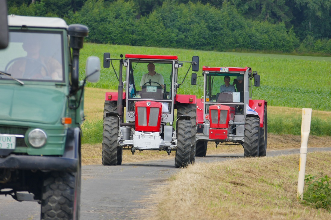 Foto: Martin Zehrer - Traktortreffen 2016 in Oberwappenöst<br />
Trotz Regen am Vormittag kamen an diesem Sonntag ca. 120 Oldtimer-Bulldogs und unzählige Besucher. Zum Mittag hin klarte das Wetter  