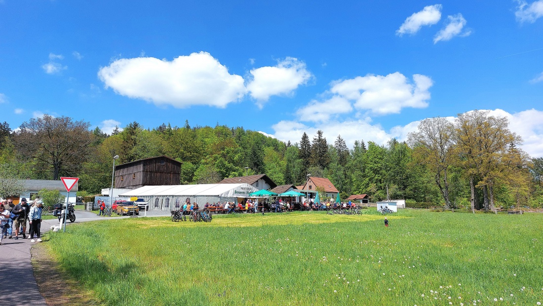 Foto: Martin Zehrer - Vatertag feiern in Schurbach, am Fuße der Kösseine.  