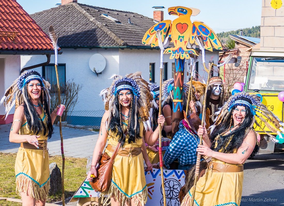 Foto: Martin Zehrer - Fasching in Waldeck 2017... viele Narren, lustiges Volk und Hammer-Wetter :-) 